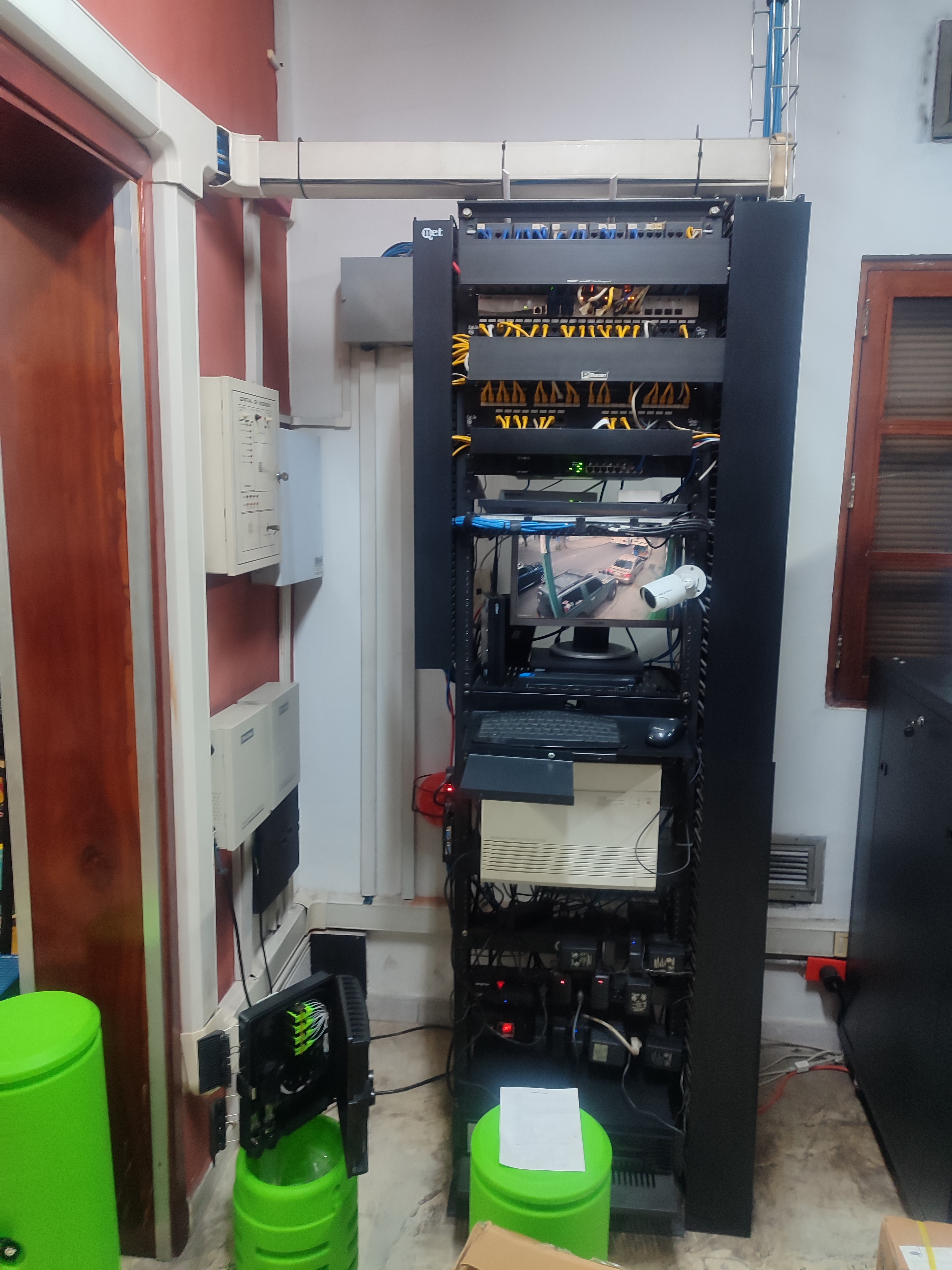 Fusión y peinado de fibra óptica